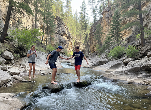 Devil's Bathtub Trail